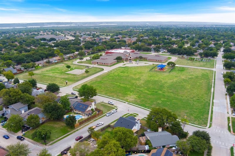 506 E Springdale Lane, Grand Prairie TX 75052 - Photo 32