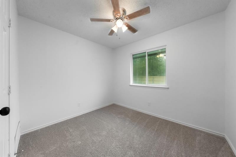 506 E Springdale Lane, Grand Prairie TX 75052 - Photo 18