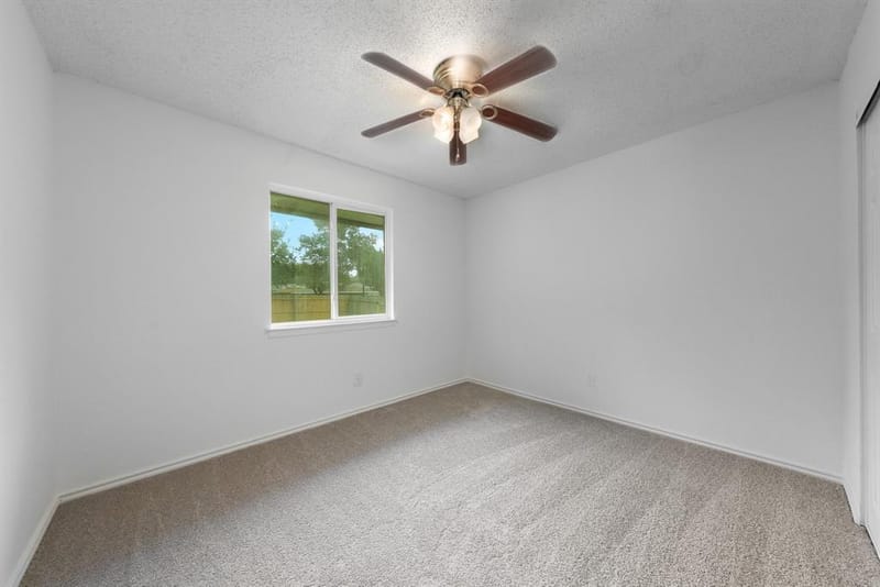 506 E Springdale Lane, Grand Prairie TX 75052 - Photo 19