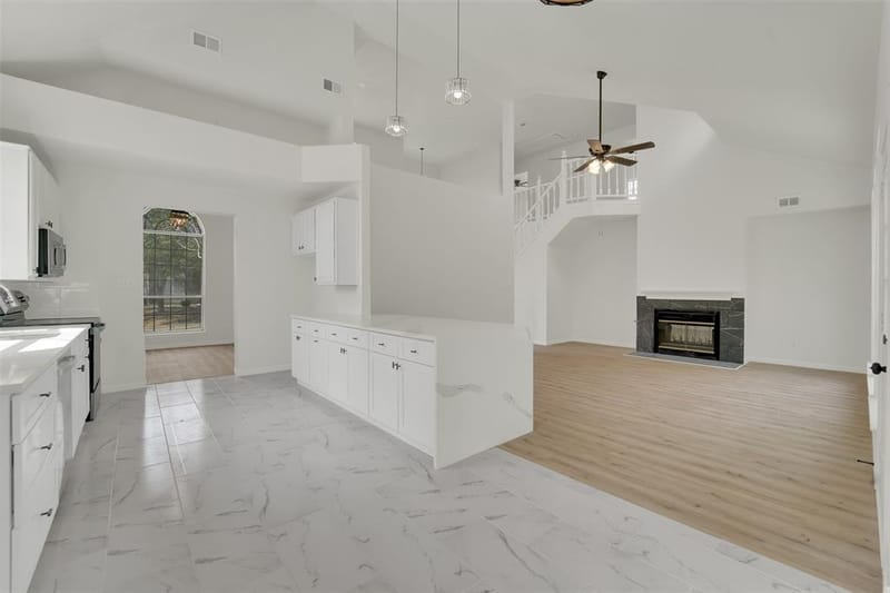 8316 Autumncrest Court, Dallas TX 75249 - Photo 12