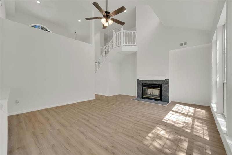 8316 Autumncrest Court, Dallas TX 75249 - Photo 4