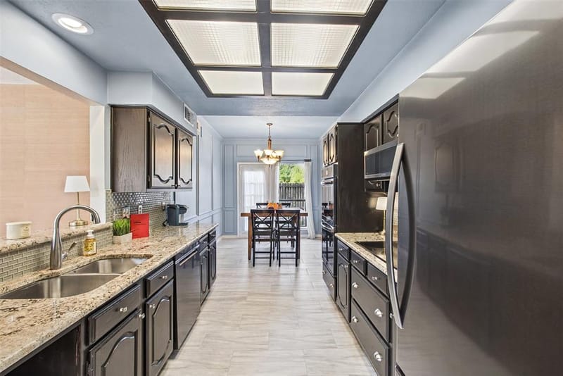 7449 Courtside Drive, Garland TX 75044 - Photo 13
