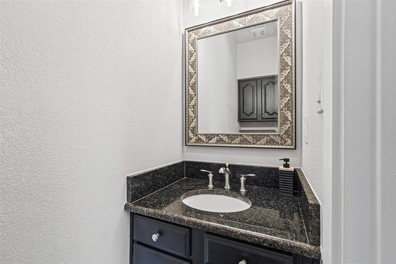 7449 Courtside Drive, Garland TX 75044 - Photo 24
