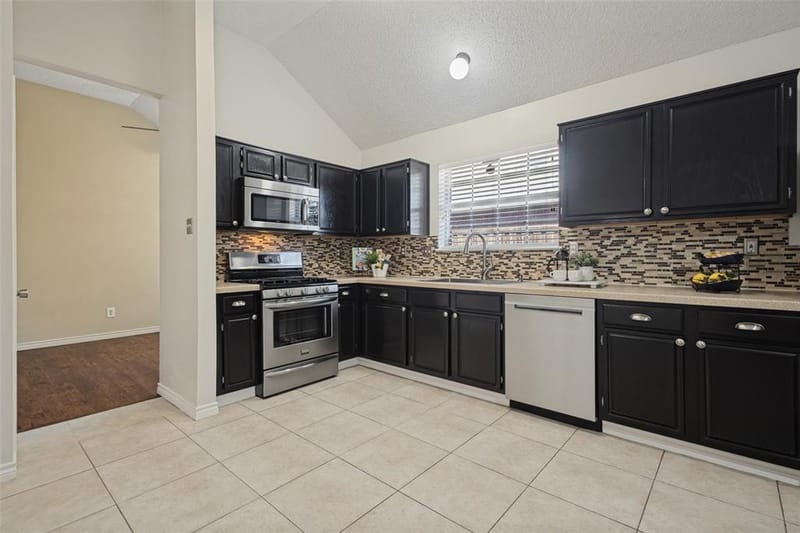 709 Paisley Drive, Flower Mound TX 75028 - Photo 7