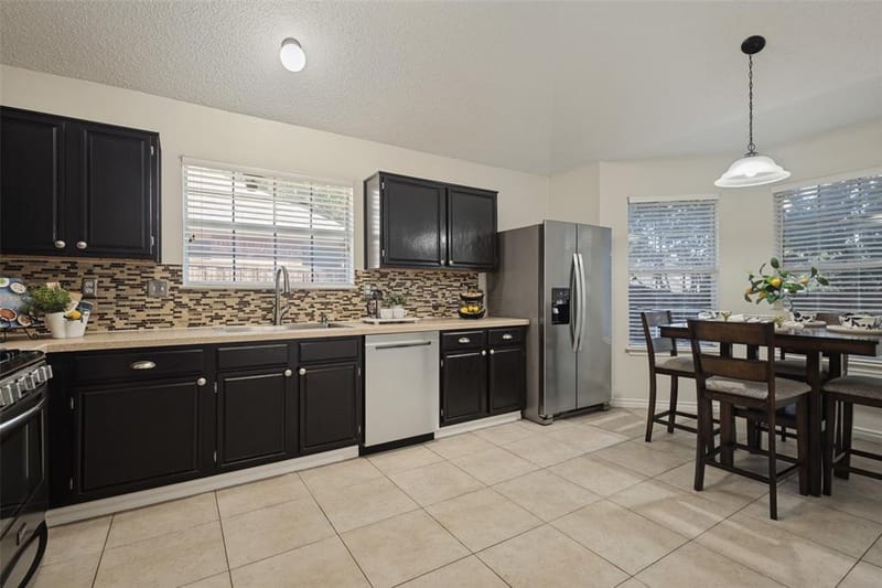 709 Paisley Drive, Flower Mound TX 75028 - Photo 5