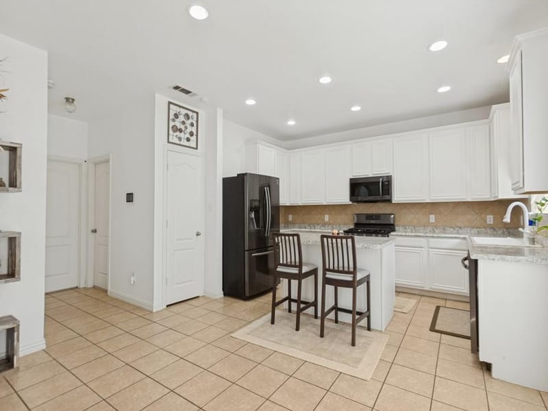 810 Grove Drive, Garland TX 75040 - Photo 12