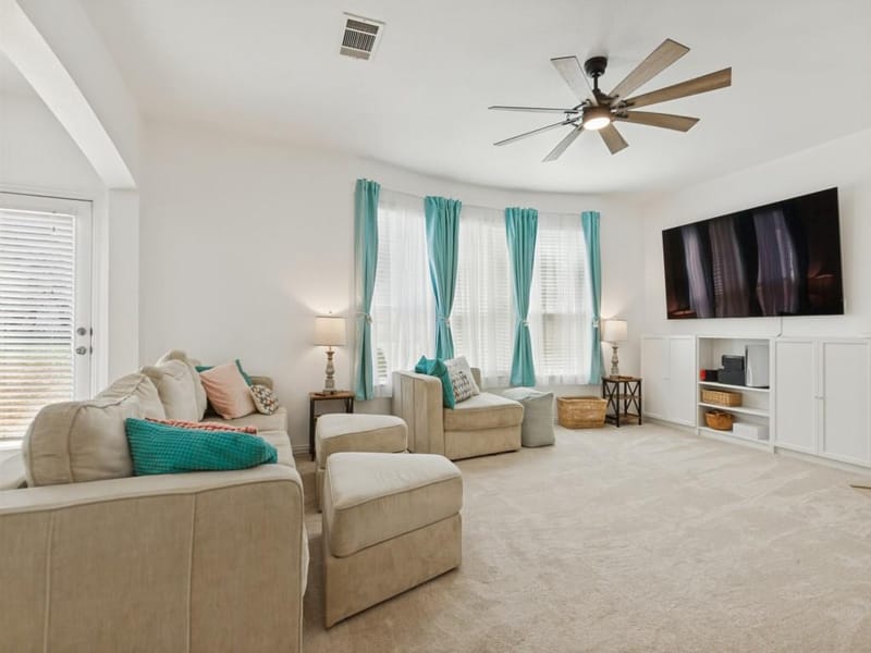 810 Grove Drive, Garland TX 75040 - Photo 7