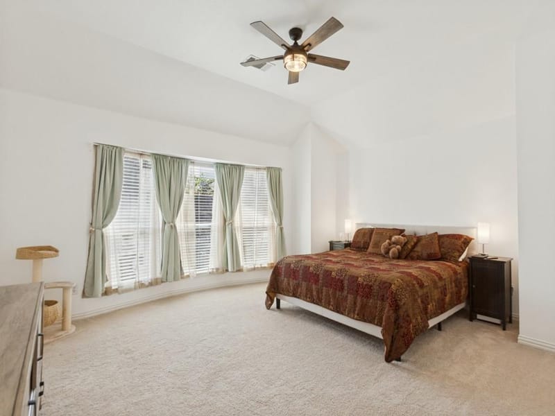 810 Grove Drive, Garland TX 75040 - Photo 14