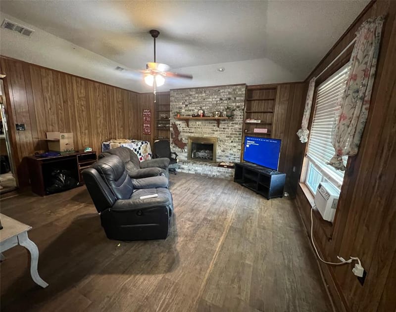23 Private Road 44053, Powderly TX 75473 - Photo 11