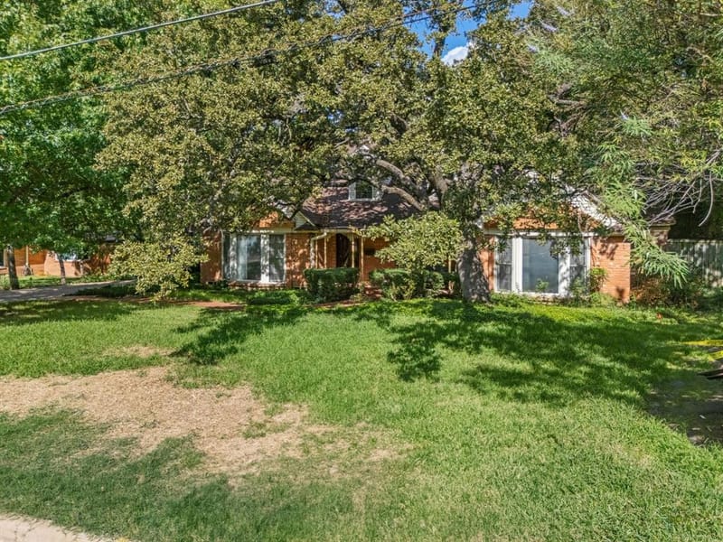 1513 Francis Street, Carrollton TX 75006 - Photo 2