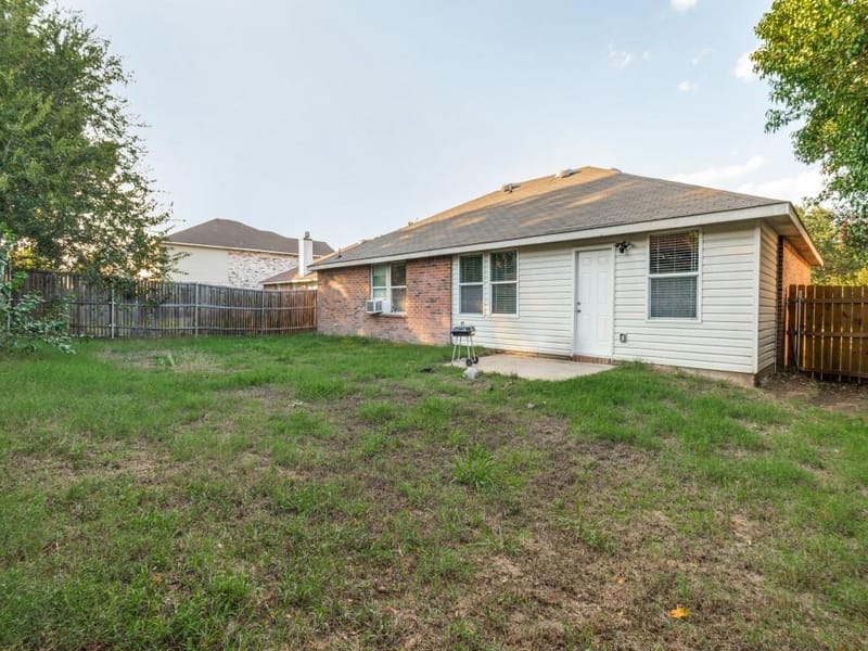 2043 Cap Rock Lane, Grand Prairie TX 75052 - Photo 25