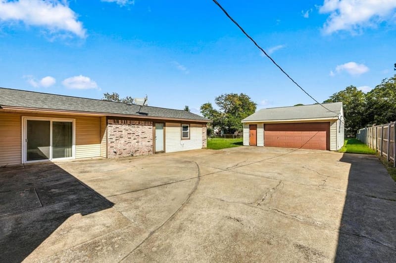 1110 Tipton Road, Irving TX 75060 - Photo 21