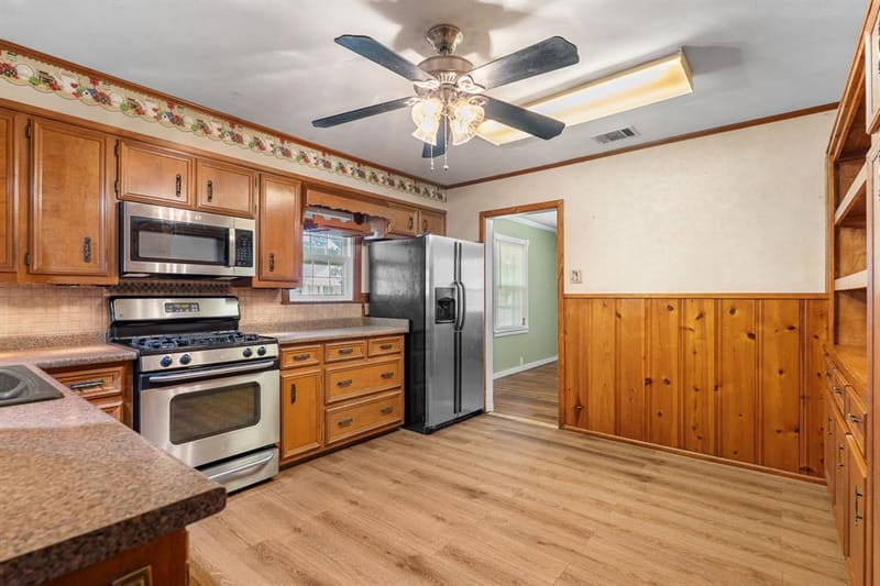 920 Avenue C, Lacy Lakeview TX 76705 - Photo 12