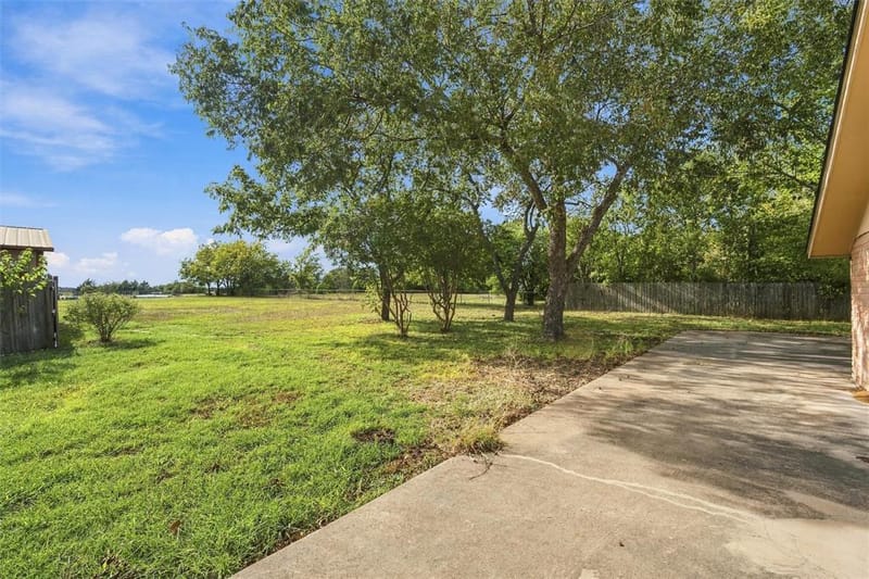 741 S 1st Street, Hewitt TX 76643 - Photo 32