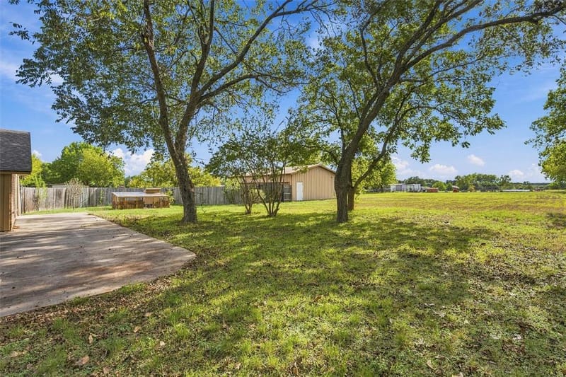 741 S 1st Street, Hewitt TX 76643 - Photo 34