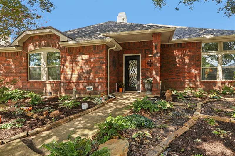 2031 Greenstone Trail, Carrollton TX 75010 - Photo 2