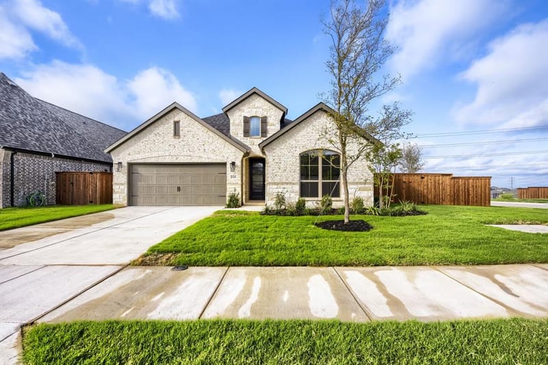 106 Alamito Road, Rhome TX 76078