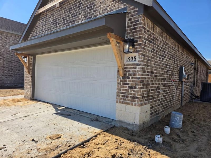 808 Silverleaf Drive, Ennis TX 75119 - Photo 3