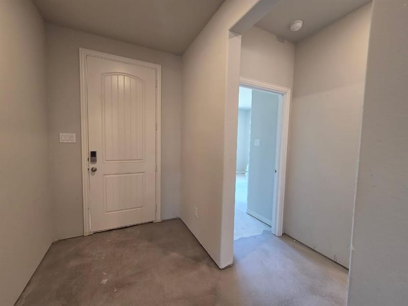 808 Silverleaf Drive, Ennis TX 75119 - Photo 4