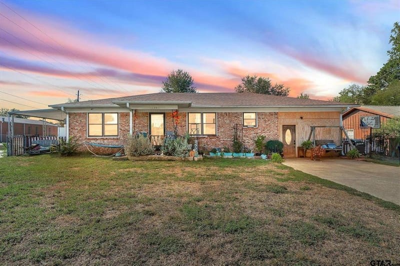 134 Laura Street, Mineola TX 75773