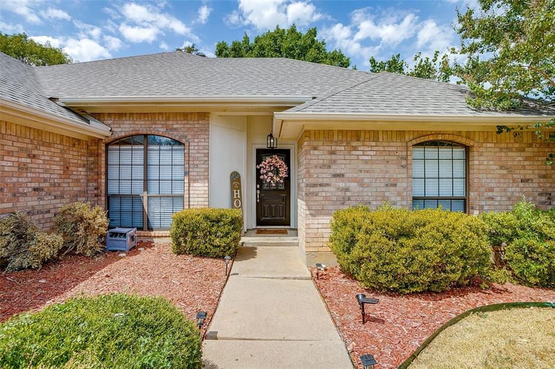 803 Water View Drive, Mansfield TX 76063 - Photo 2