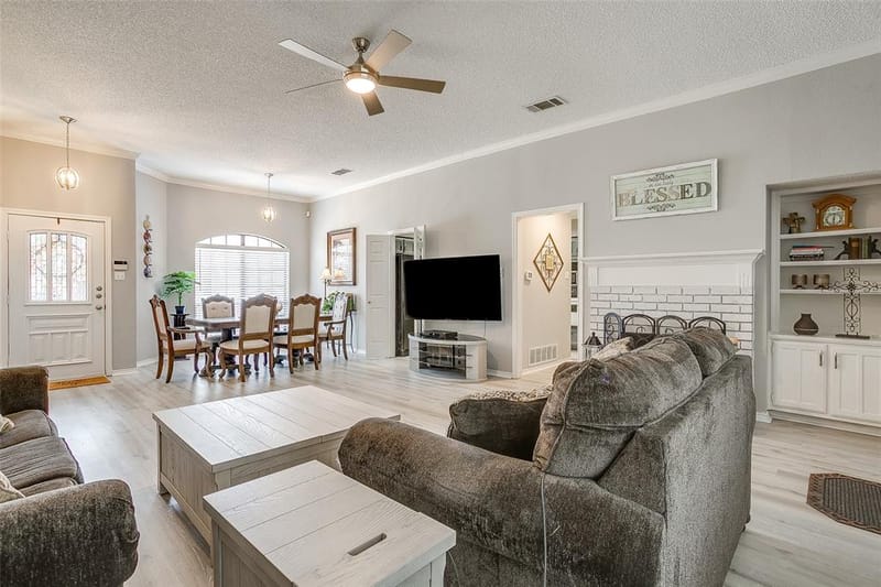 803 Water View Drive, Mansfield TX 76063 - Photo 12