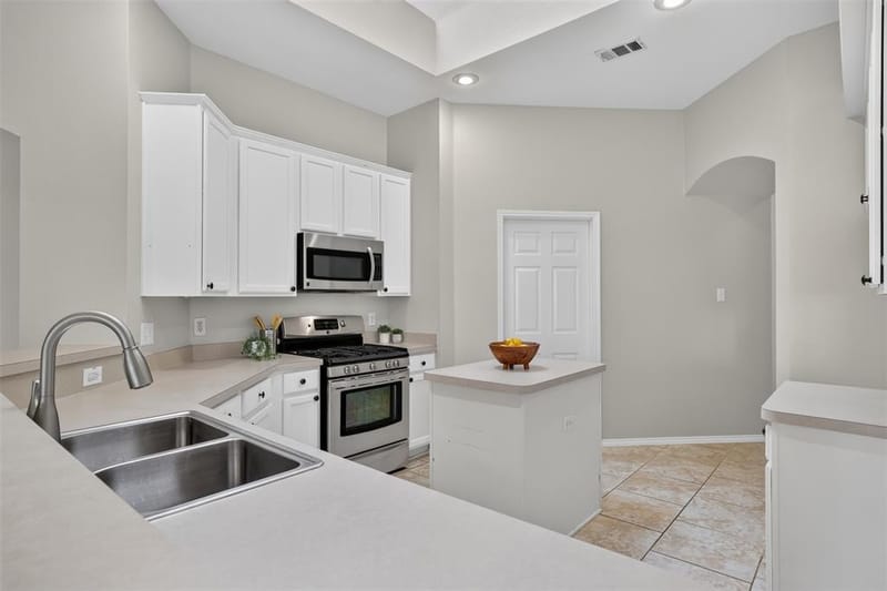 3409 Bluegrass Drive, Plano TX 75074 - Photo 10