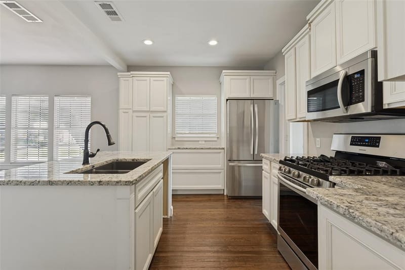 1221 Main Street, Garland TX 75040 - Photo 8