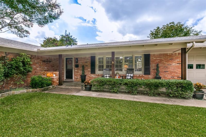 4309 Selkirk Drive W, Fort Worth TX 76109 - Photo 2