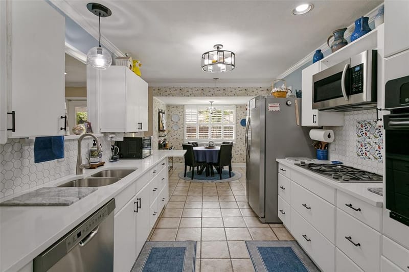 4309 Selkirk Drive W, Fort Worth TX 76109 - Photo 13