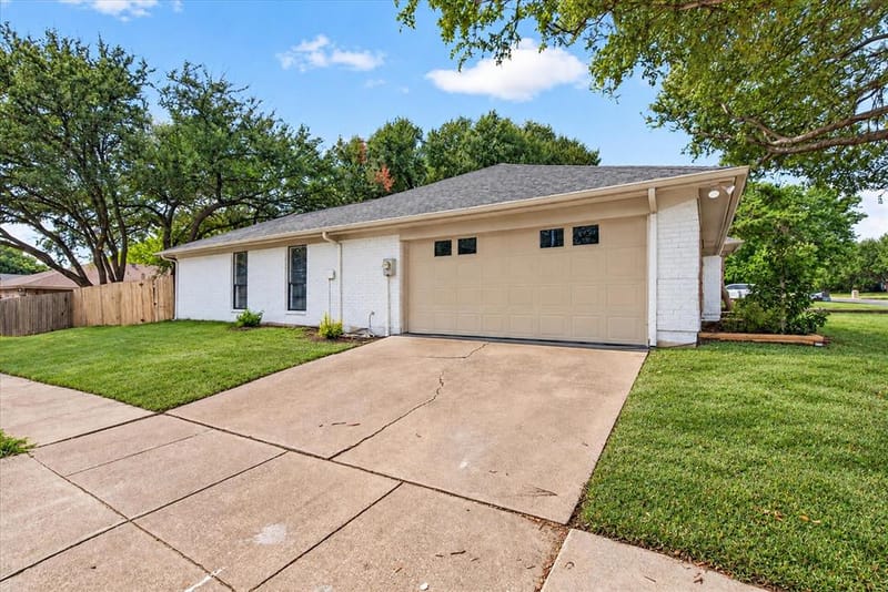 10117 Stoneleigh Drive, Benbrook TX 76126 - Photo 27