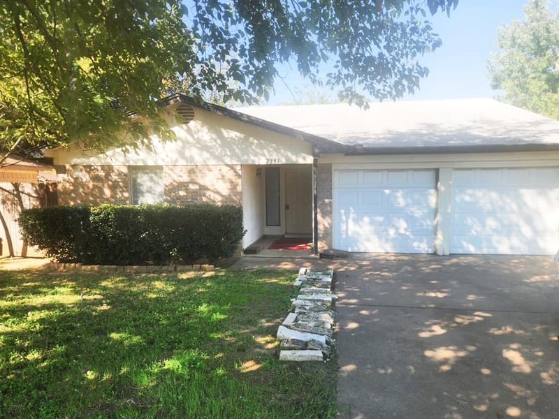 2333 Chandelle Drive, Irving TX 75060 - Photo 2