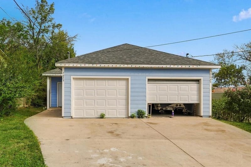2023 E Myrtle Street, Fort Worth TX 76104