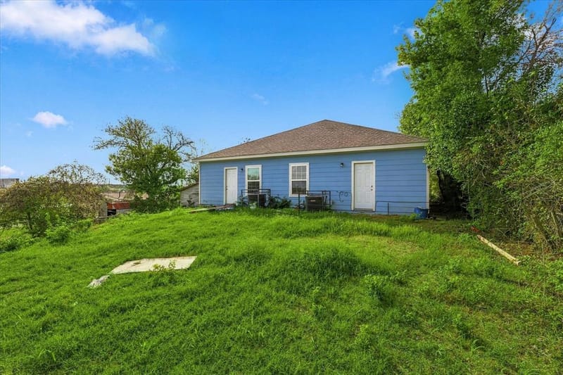 2023 E Myrtle Street, Fort Worth TX 76104 - Photo 18