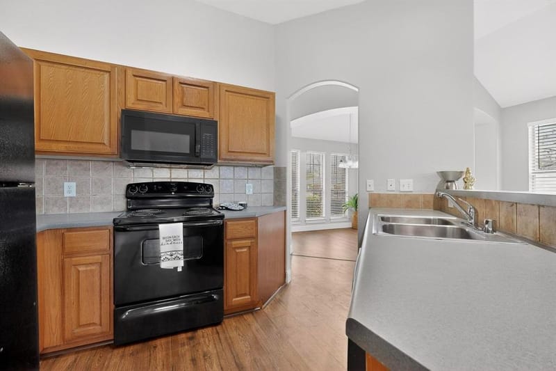 4803 Silver Avenue, Dallas TX 75223 - Photo 9