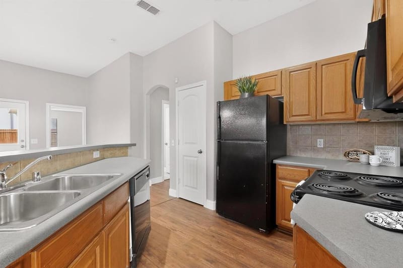 4803 Silver Avenue, Dallas TX 75223 - Photo 10