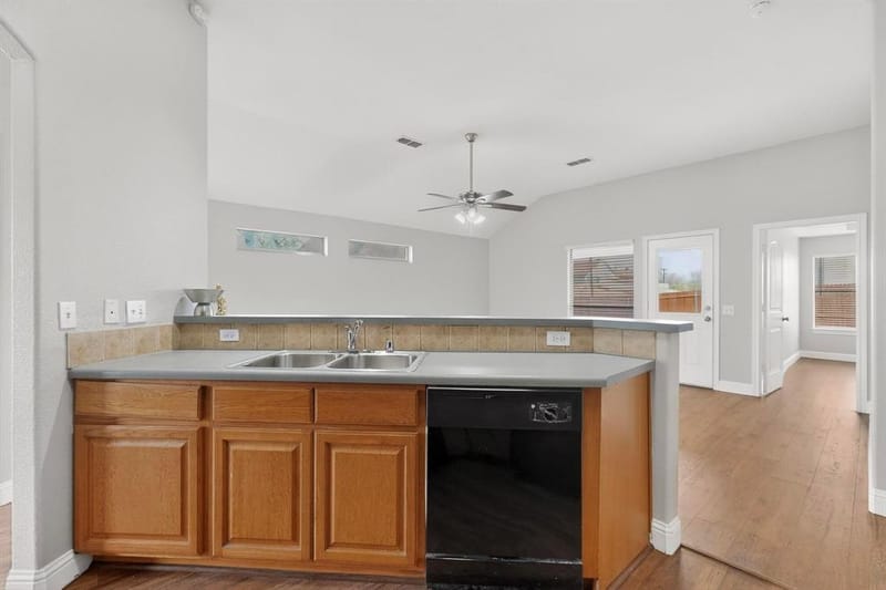 4803 Silver Avenue, Dallas TX 75223 - Photo 11