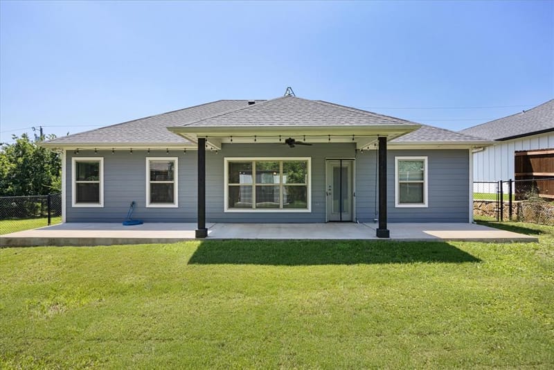 2206 Navasota Street, Granbury TX 76048 - Photo 23