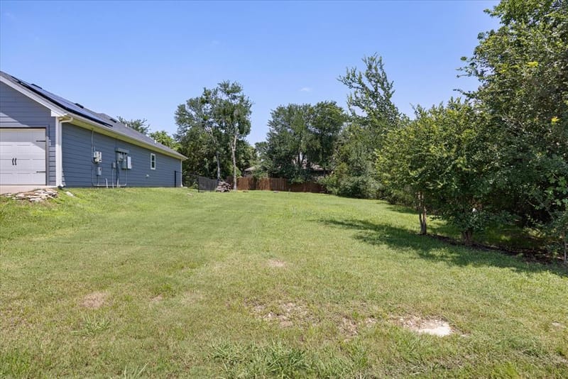 2206 Navasota Street, Granbury TX 76048 - Photo 27