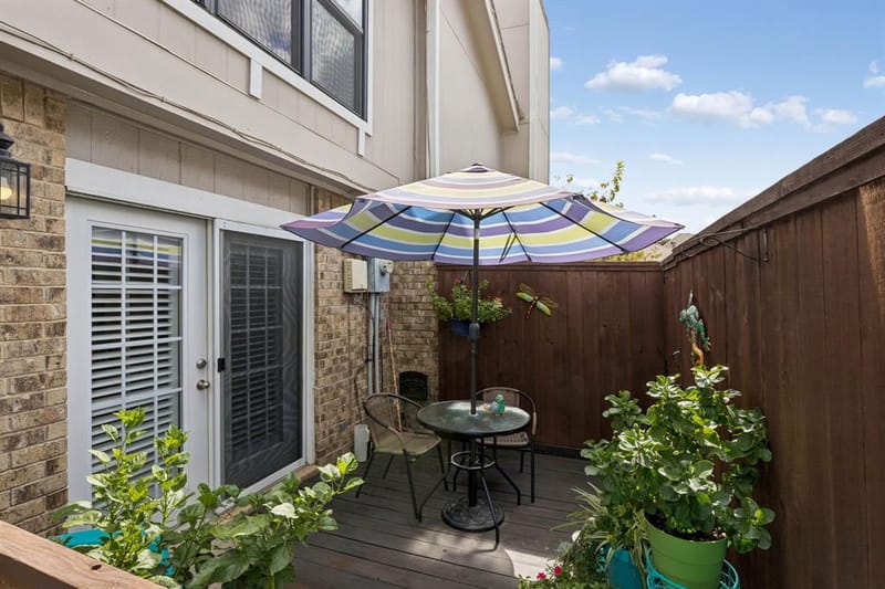 2103 Country Villa Drive, Carrollton TX 75006 - Photo 15