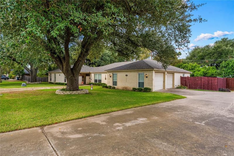 3802 Wendy Oaks Drive, Temple TX 76502 - Photo 2