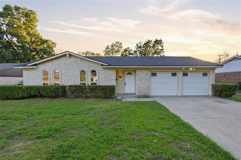 621 NW Barbara Lane, Burleson TX 76028