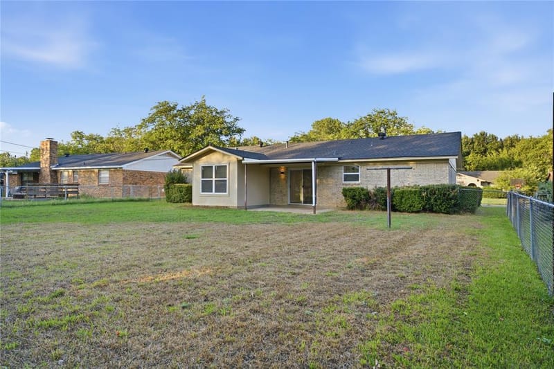 621 NW Barbara Lane, Burleson TX 76028 - Photo 29