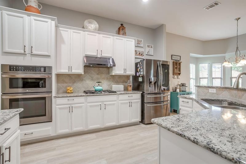 1040 Tara Drive, Burleson TX 76028 - Photo 17