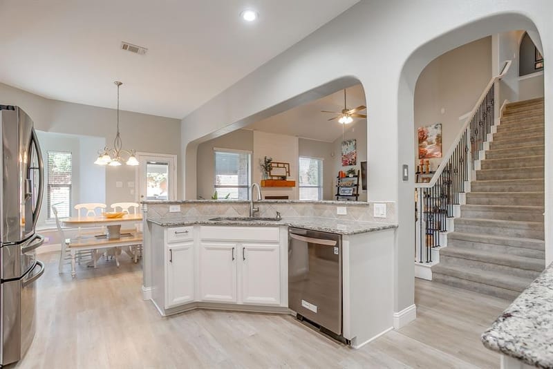 1040 Tara Drive, Burleson TX 76028 - Photo 16
