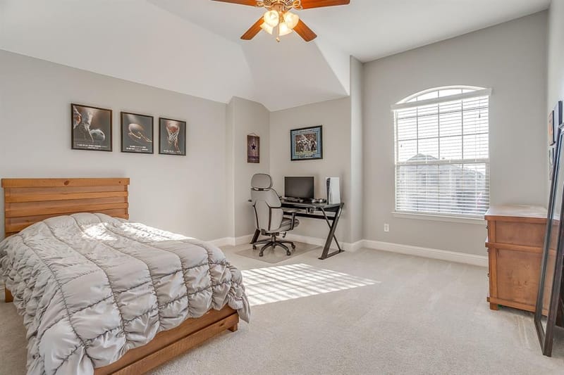 1040 Tara Drive, Burleson TX 76028 - Photo 34