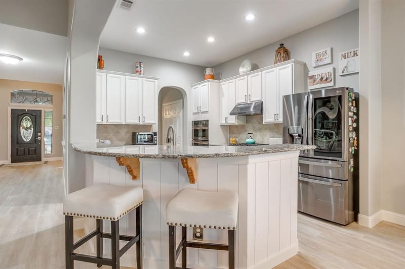 1040 Tara Drive, Burleson TX 76028 - Photo 15