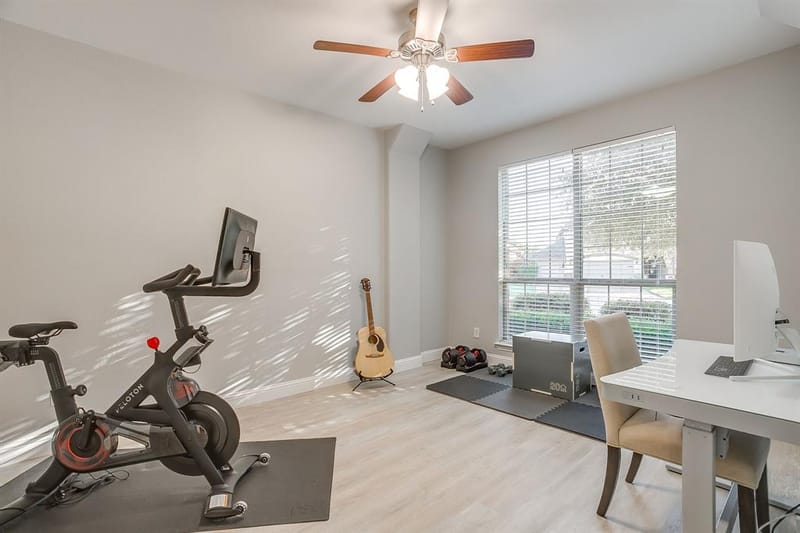1040 Tara Drive, Burleson TX 76028 - Photo 11