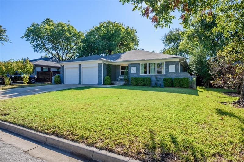 8050 Fall River Drive, Dallas TX 75228 - Photo 3