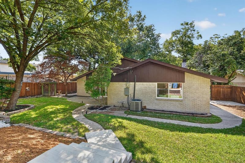 10615 Swallow Lane, Dallas TX 75218 - Photo 26